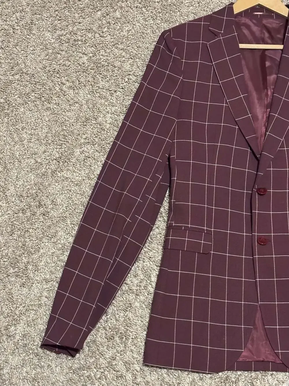boohooMAN Men's Windowpane Check Slim Fit Suit Blazer in Burgundy
